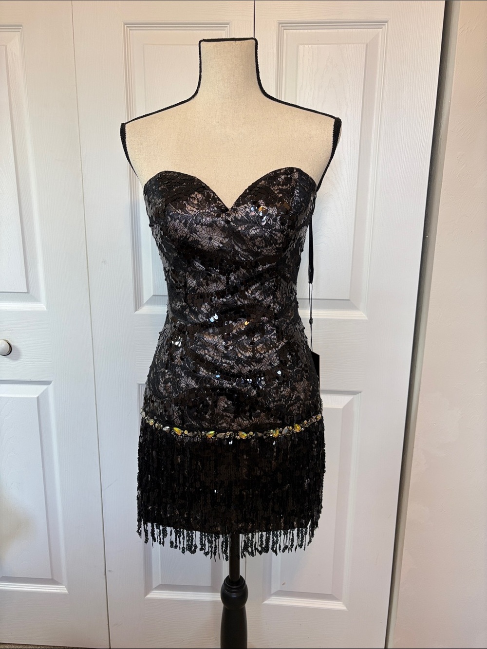 NWT Alyce Paris Black Sequin Lace Fringe Mini Dress - Size 2.
